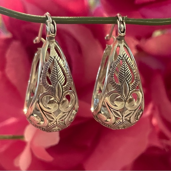 Silpada Sterling Silver Filigree Hoop Earrings P1844 - Picture 4 of 12